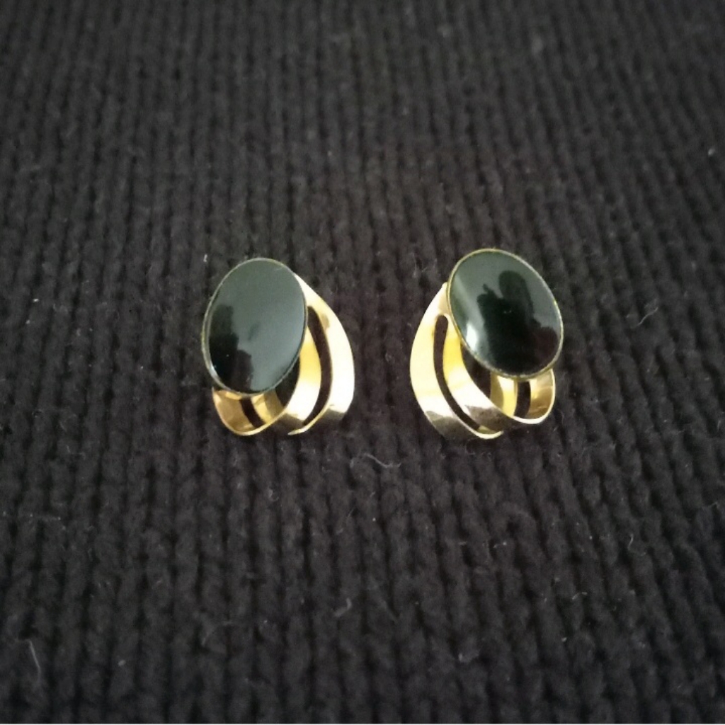 Signed Van Dell 12k Yellow Gold Filled Oval Black Onyx Abstract Earrings